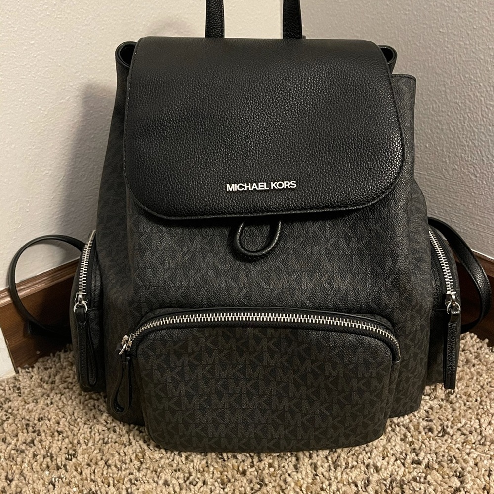MICHAEL KORS BACKPACK
